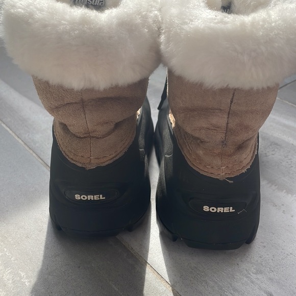 Sorel Snow Angel Lace Up Fur Lined Boots size 6 - Picture 4 of 7
